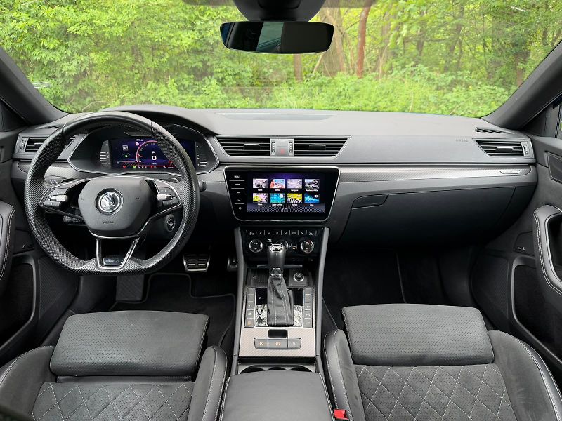 Škoda Superb (2023) SportL 2.0TSI/206kW 4x4, webas - fotka 5 z 30