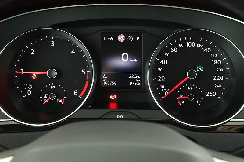 Volkswagen Passat (2023) 2.0 TDI, Automat, Navi - fotka 8 z 22