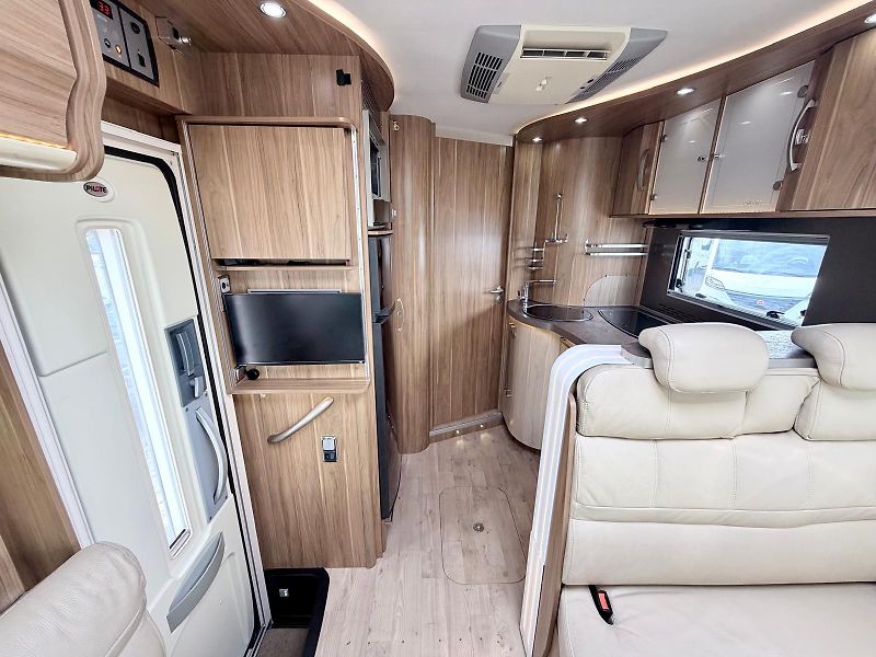 Pilote (2012) G832XLG Explorateur - fotka 19 z 34