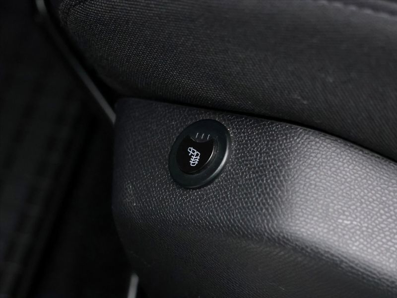 Peugeot 3008 1,5 HDI 96kW GT Aut. CZ - fotka 18 z 36