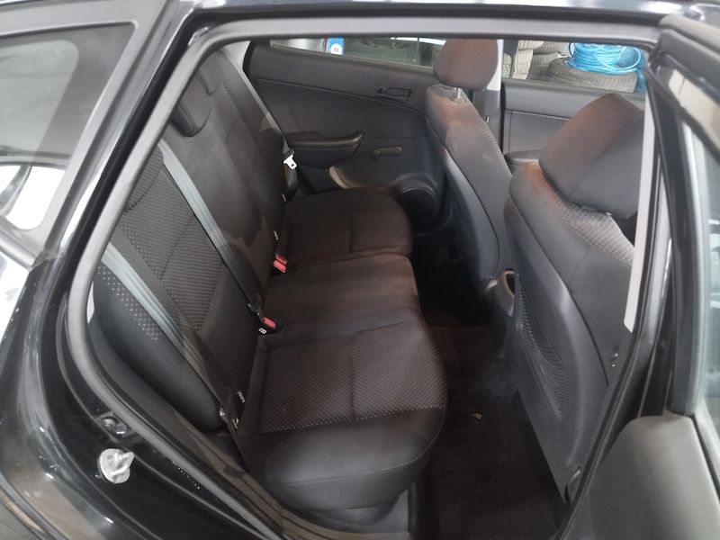 Hyundai i30 (2011) 1,6I,93KW,AUTOMAT,ALU,naj.63t - fotka 12 z 27
