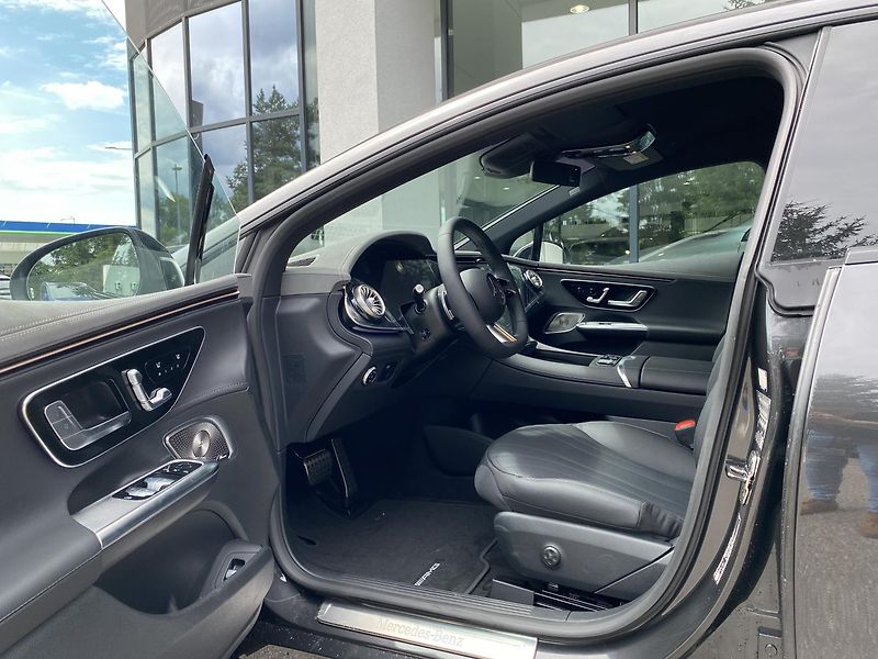 Mercedes-Benz EQE (2024) EQE 500 4M - náhradní vůz - fotka 7 z 9