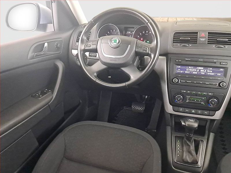 Škoda Yeti (2010) 2.0 TDI, 4X4, Automat, ČR - fotka 7 z 19