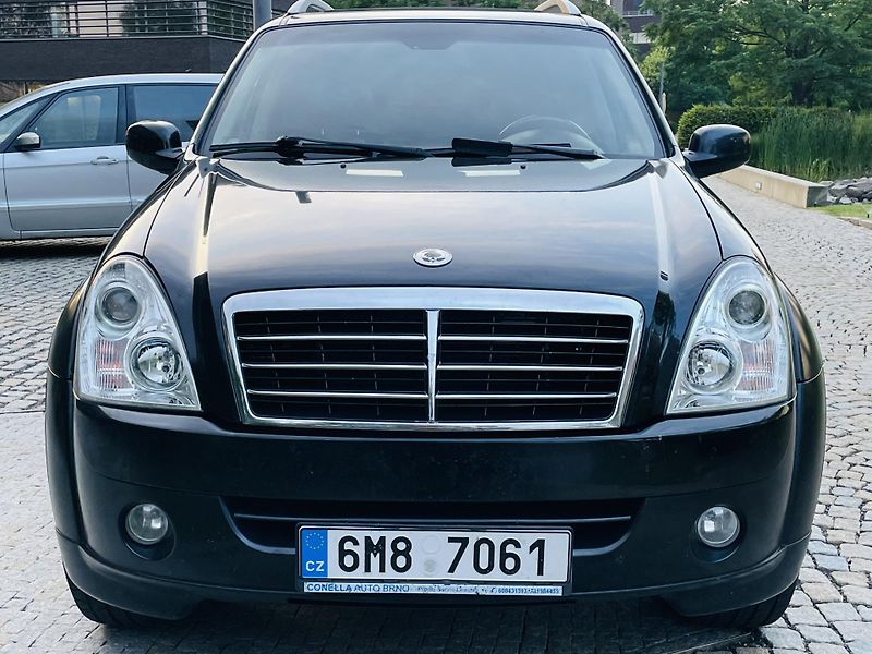 SsangYong Rexton 2.7XDi 4x4 AUT VÝHŘEV KAMERA - fotka 7 z 43