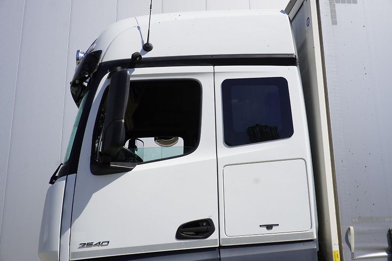 Mercedes-Benz Actros (2018) 2540 6×2 / 90 tho. km! - fotka 14 z 24