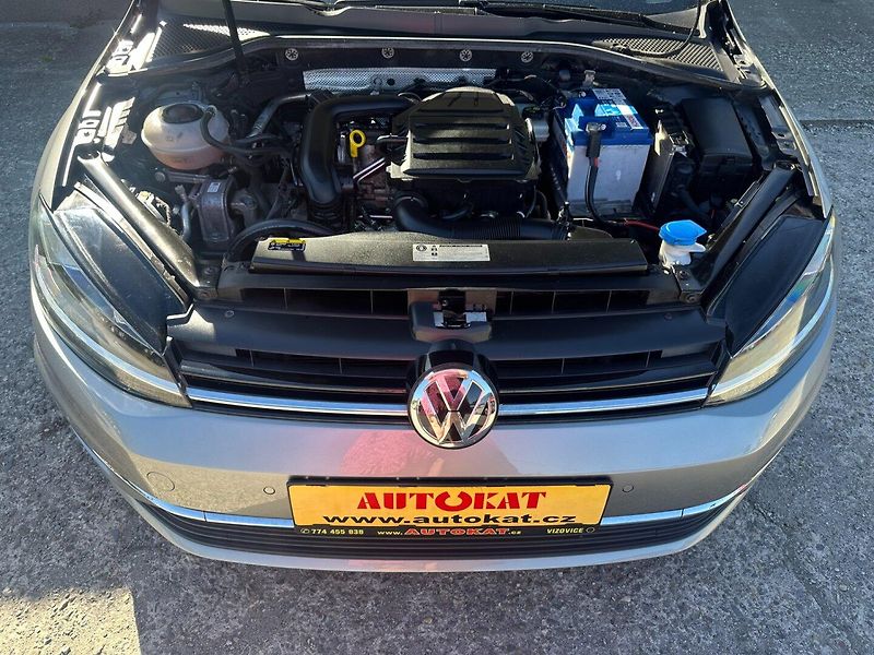 Volkswagen Golf 1.0TSi 85kW/1MAJ/Serv.knih/TOP - fotka 22 z 39