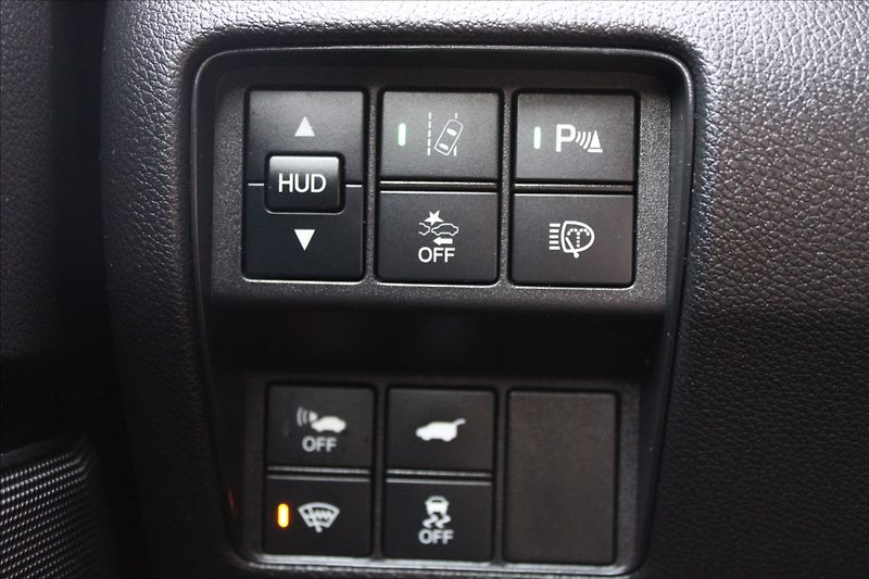 Honda CR-V 2,0 i  DPH,A/T,4x4,EXECUTIVE - fotka 25 z 47
