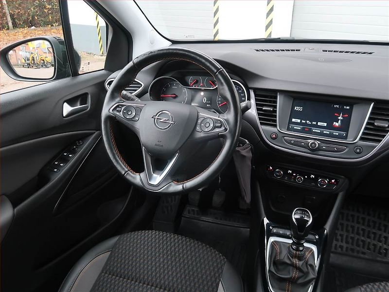 Opel Crossland X (2021) 1.2 Turbo, ČR,1.maj, Kůže - fotka 7 z 22