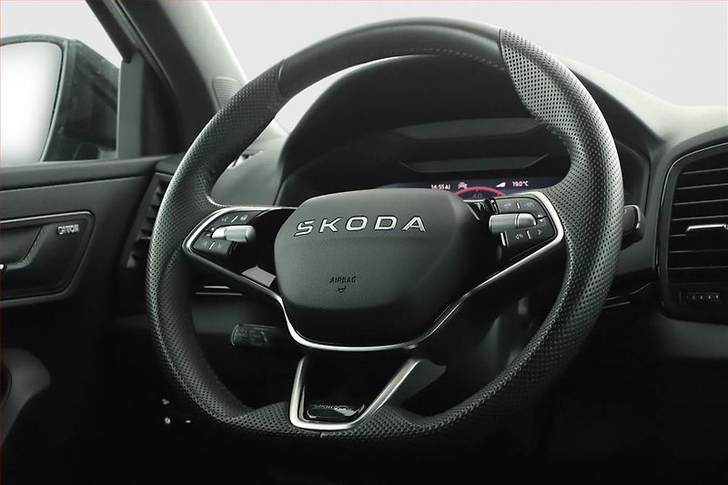 Škoda Karoq (2025) 2.0 TDI, SPORTLINE, DPH - fotka 9 z 21