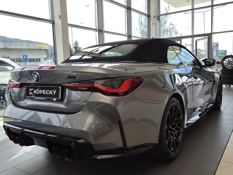BMW M4 Competiton M xDrive - fotka 10 z 32
