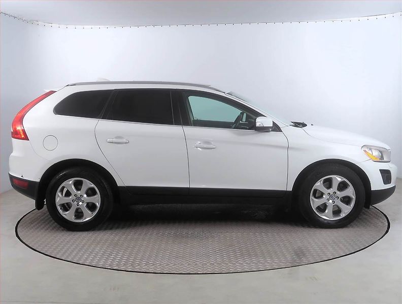 Volvo XC60 (2009) Kinetic D5, 4X4, Automat - fotka 6 z 15