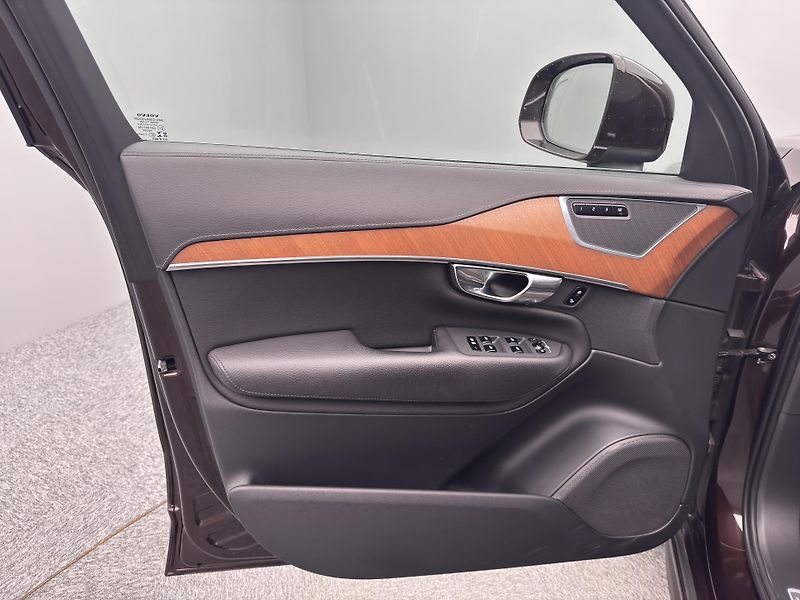Volvo XC90 T6 AWD INSCRIPTION CZ 1.maj - fotka 20 z 47