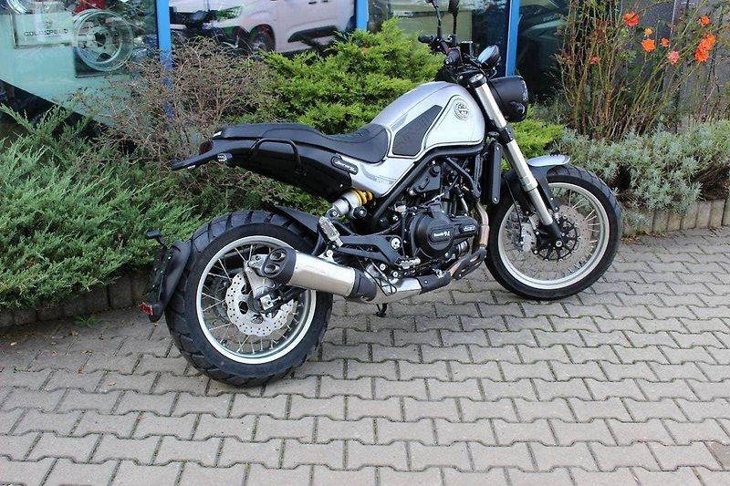 Benelli Leoncino 500 Trail (2024) NYNÍ NOVÁ CENA AKCE - fotka 3 z 8