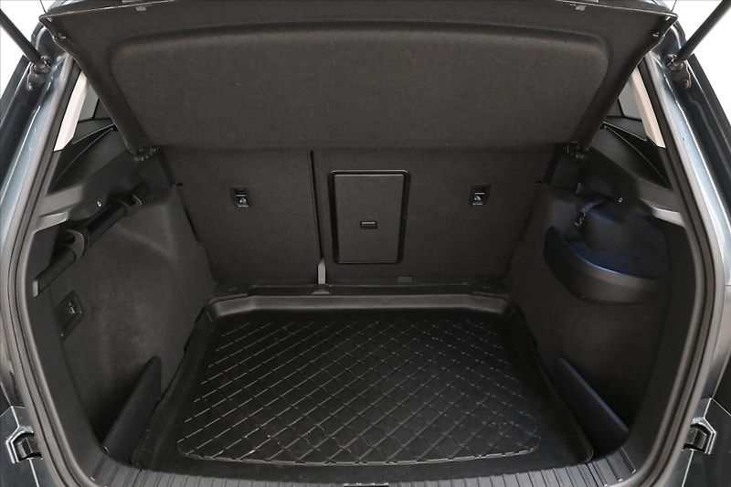 Škoda Karoq 1,6 TDI 85 kW Ambition Záruka - fotka 10 z 30