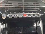 Peugeot 2008 (2020) 1.2 PT, GT, AT, LED - náhled 15