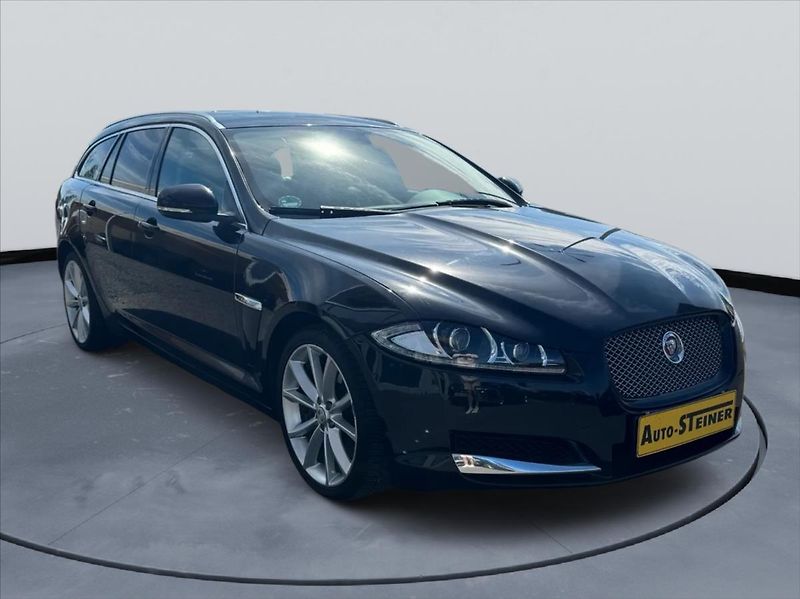 Jaguar XF 3,0 D V6 Sportbrake 202kw - fotka 2 z 21