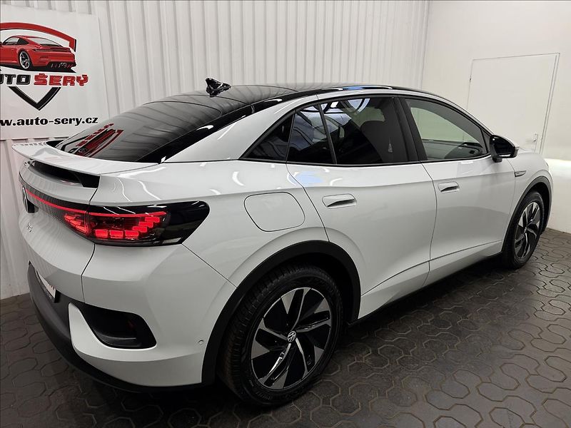Volkswagen ID.5 150kW PRO PERF. PANO TČ MATRIX - fotka 8 z 46