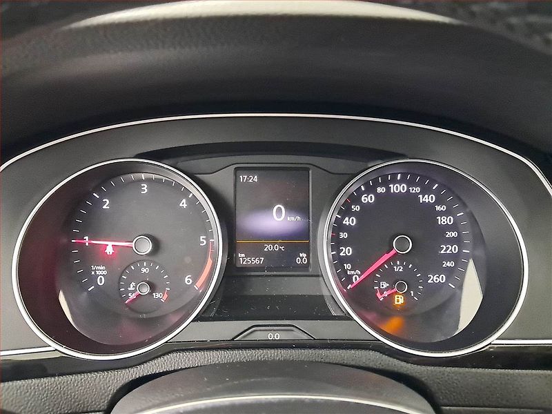 Volkswagen Passat (2016) Business 2.0 TDI, Kůže - fotka 11 z 15