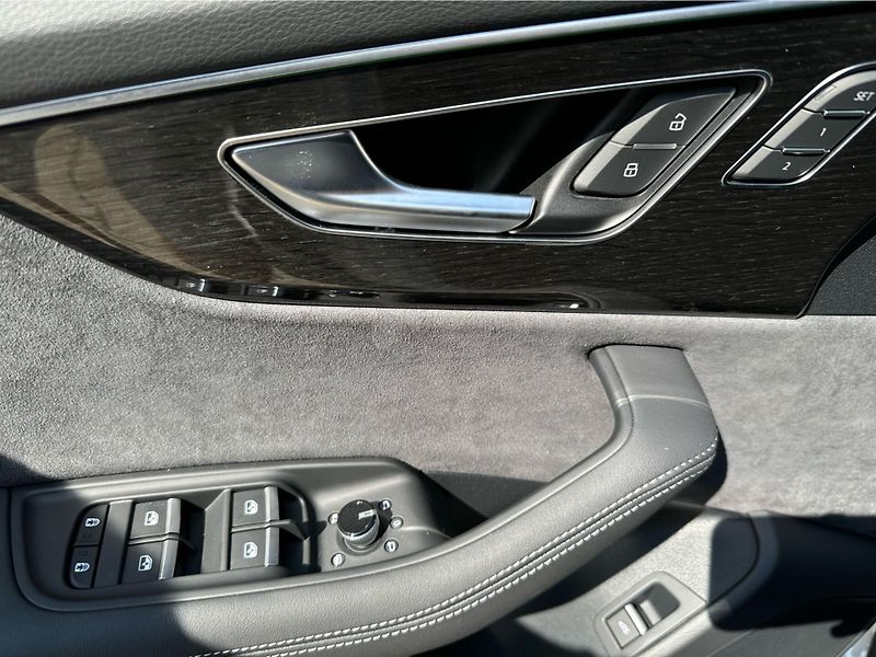 Audi Q8 50 TDI quattro - fotka 24 z 28