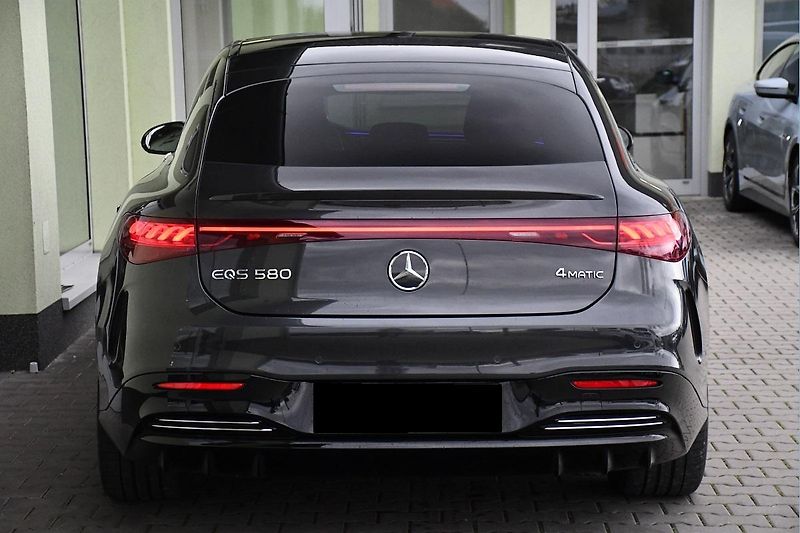 Mercedes-Benz EQS 580 4M AMG HYPERSCREEN 99%SoH - fotka 10 z 46