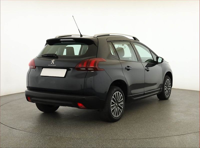 Peugeot 2008 (2018) 1.2 PureTech, Serv.kniha - fotka 5 z 15