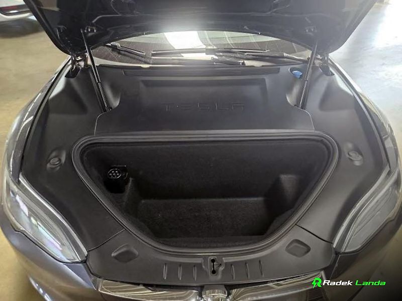Tesla Model S (2019) 75D Raven HW3 Enhanced - fotka 7 z 23