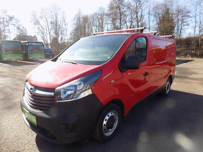 Opel Vivaro (2016) 1,6 88KW KLIMA - fotka 3 z 45