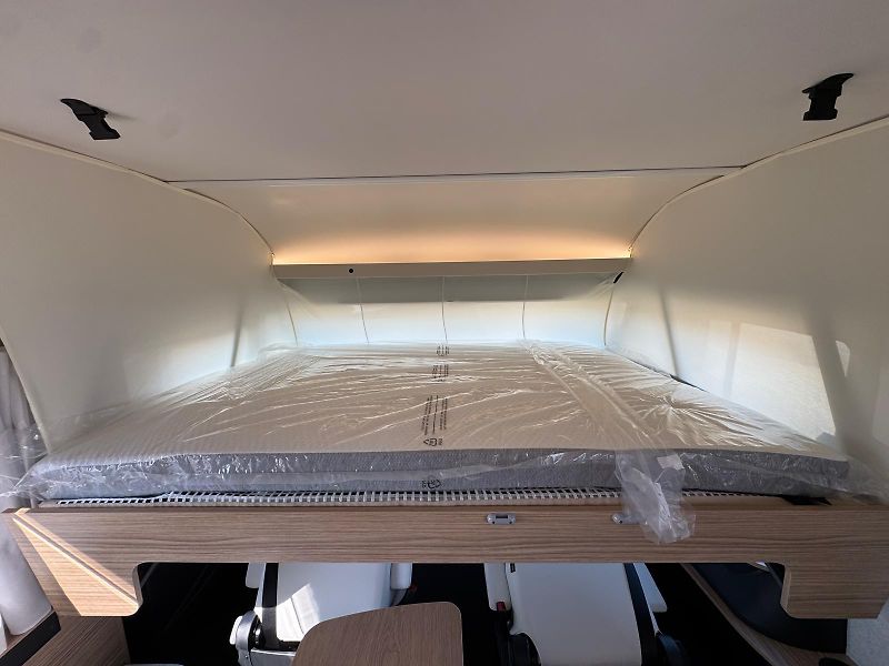 Pilote (2026) G740FGJ Expression - fotka 13 z 35