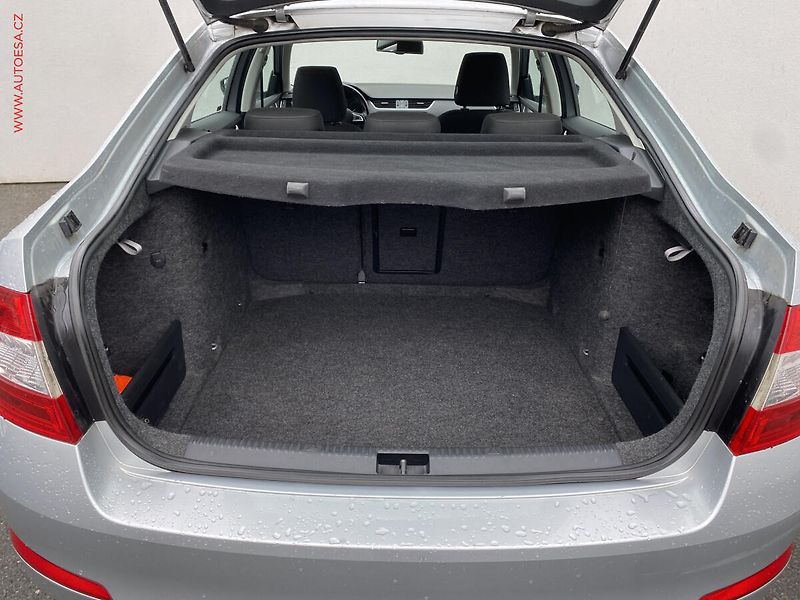 Škoda Octavia (2016) 1.6 TDi, ČR, Style, DSG - fotka 7 z 17