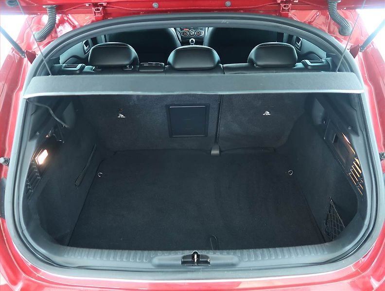 Citroën DS4 (2015) 1.6 e-HDi, Serv.kniha, Navi - fotka 13 z 18