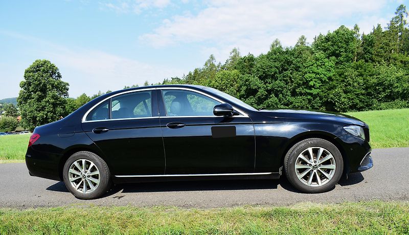 Mercedes-Benz Třídy E (2019) E220d - fotka 3 z 15