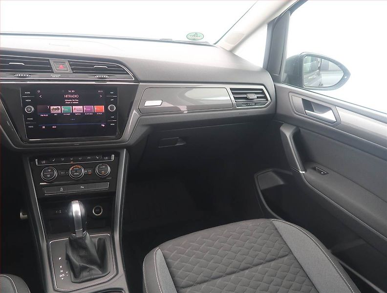 Volkswagen Touran (2018) 2.0 TDI, Automat, 7 míst - fotka 8 z 16