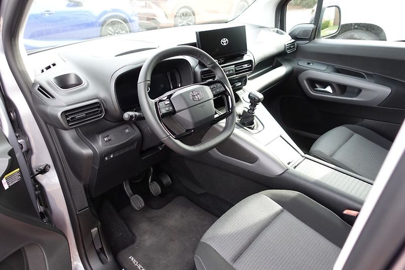 Toyota ProAce City Verso 1.5 D Family 7S 5D Long - fotka 11 z 27