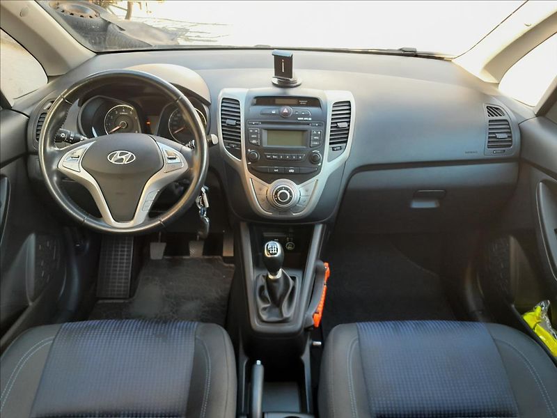 Hyundai ix20 1.6i 16V - fotka 31 z 53