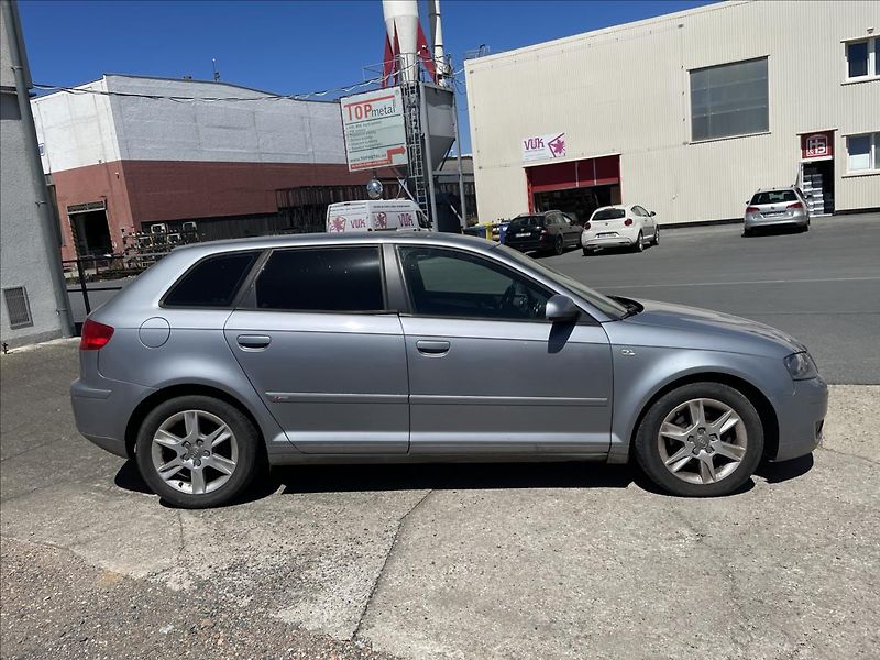 Audi A3 2,0 TDi 103kW*S-line*servis - fotka 4 z 47