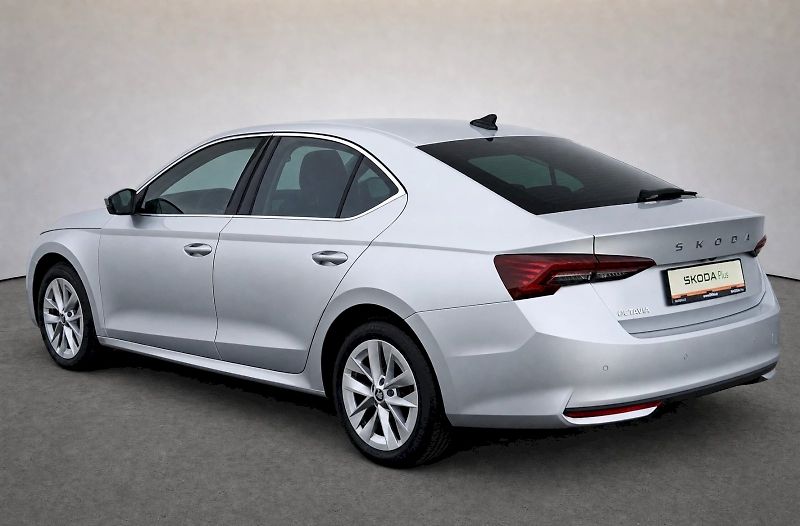 Škoda Octavia (2025) Top Selection 1,5 Tsi 110 Kw D - fotka 38 z 42