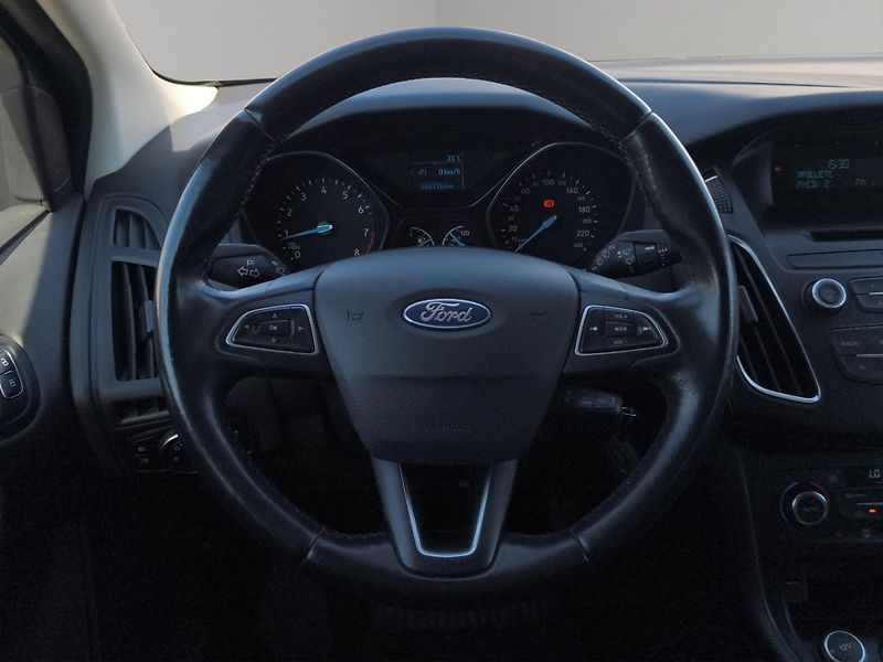 Ford Focus (2015) TREND SPORT 1.0 92kW, ČR, Tažn - fotka 10 z 20