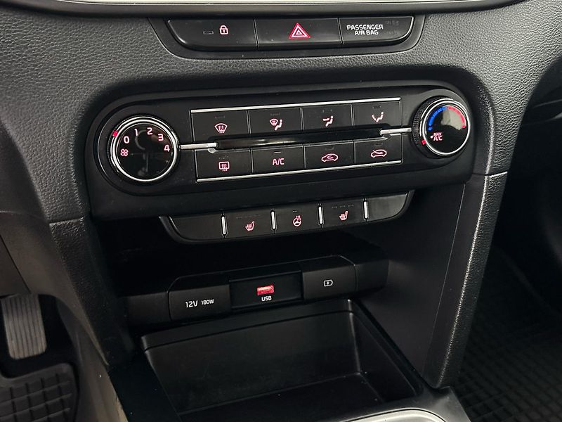 Kia Ceed Hatchback - fotka 19 z 29