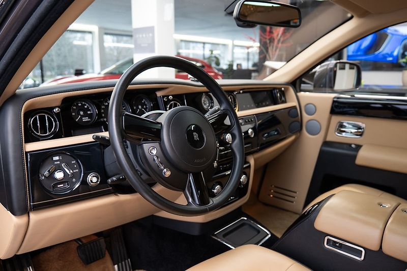 Rolls-Royce Phantom 360/Vyhřívaná sedadla - fotka 5 z 29
