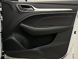 MG ZS 1.5 ESSENTIAL PLUS CZ 1.maj. - náhled 40
