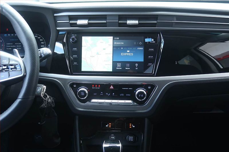 SsangYong Korando (2024) Premium 1.5 T-GDI - fotka 12 z 24