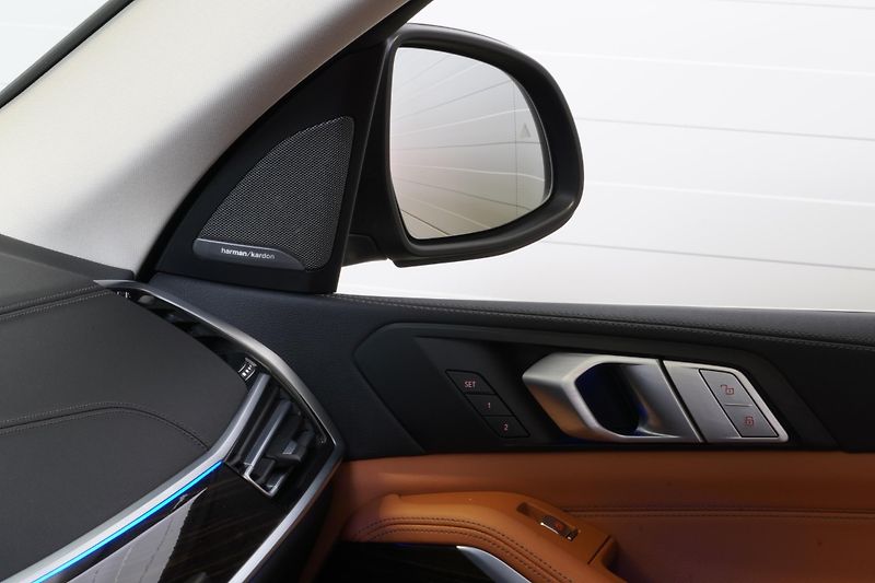 BMW X7 Xdrive40d,1MAJ,ČR,DPH,Tažné - fotka 16 z 45