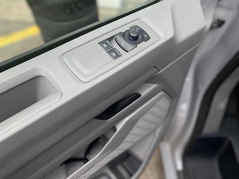 Volkswagen Transporter 2,0 TDI 110 kW - fotka 11 z 28