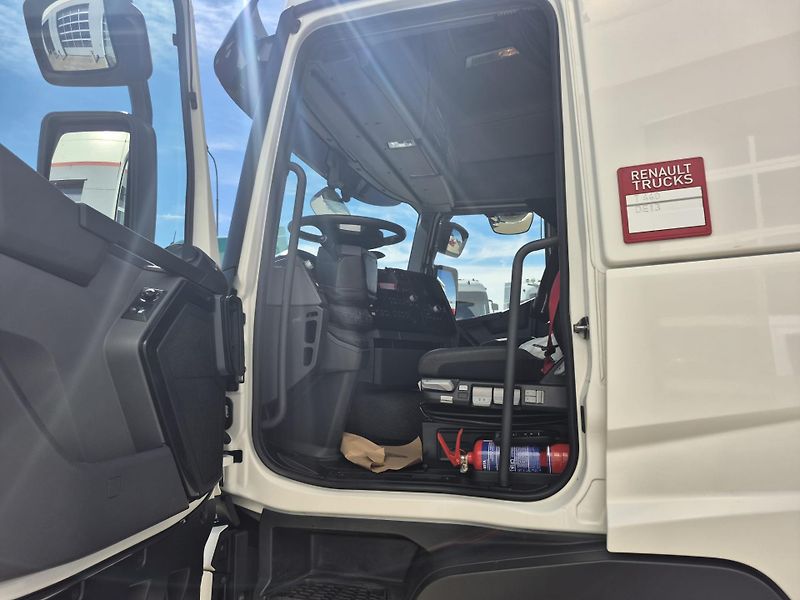 Renault Trucks T (2023) 440 ADR - cisternový vůz - fotka 8 z 13