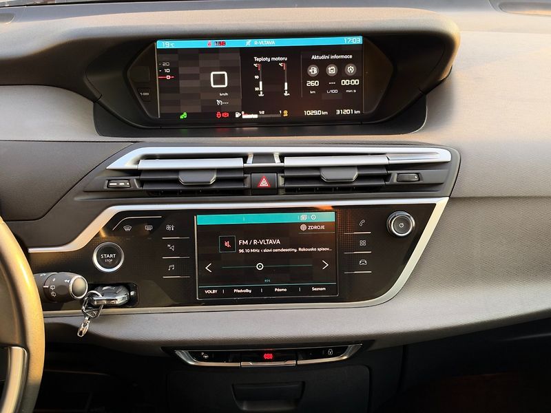 Citroën Grand C4 SpaceTourer (2019) 1.2 PureTech 96kW 7.Míst - fotka 17 z 30