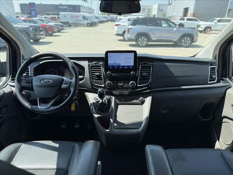 Ford Tourneo Custom 2,0 136kW Sport L1 Webasto - fotka 19 z 29
