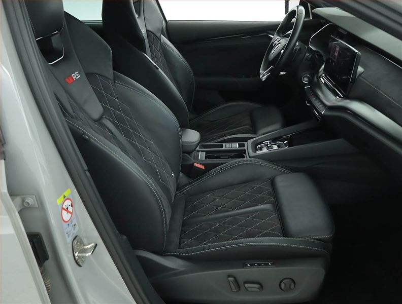 Škoda Octavia (2021) RS 2.0 TSI - fotka 9 z 17
