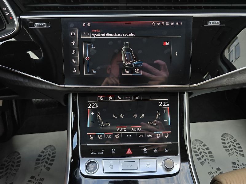 Audi Q7 250kW MATRIX KŮŽE WEBASTO B&O - fotka 29 z 61