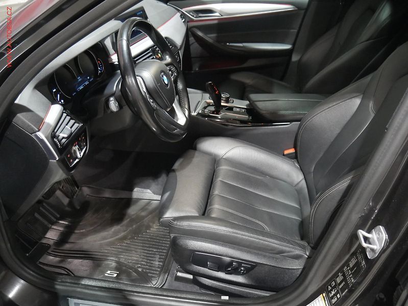 BMW Řada 5 (2017) 2.0d 520xd, AT, LED, panor - fotka 9 z 24
