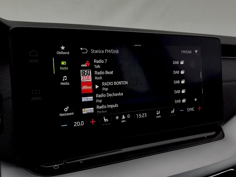 Škoda Octavia (2021) Combi Style 1,5 Tsi 110 Kw - fotka 18 z 35